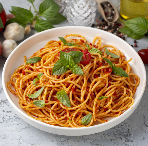 spaghetti al pomodoro cibo a domicilio